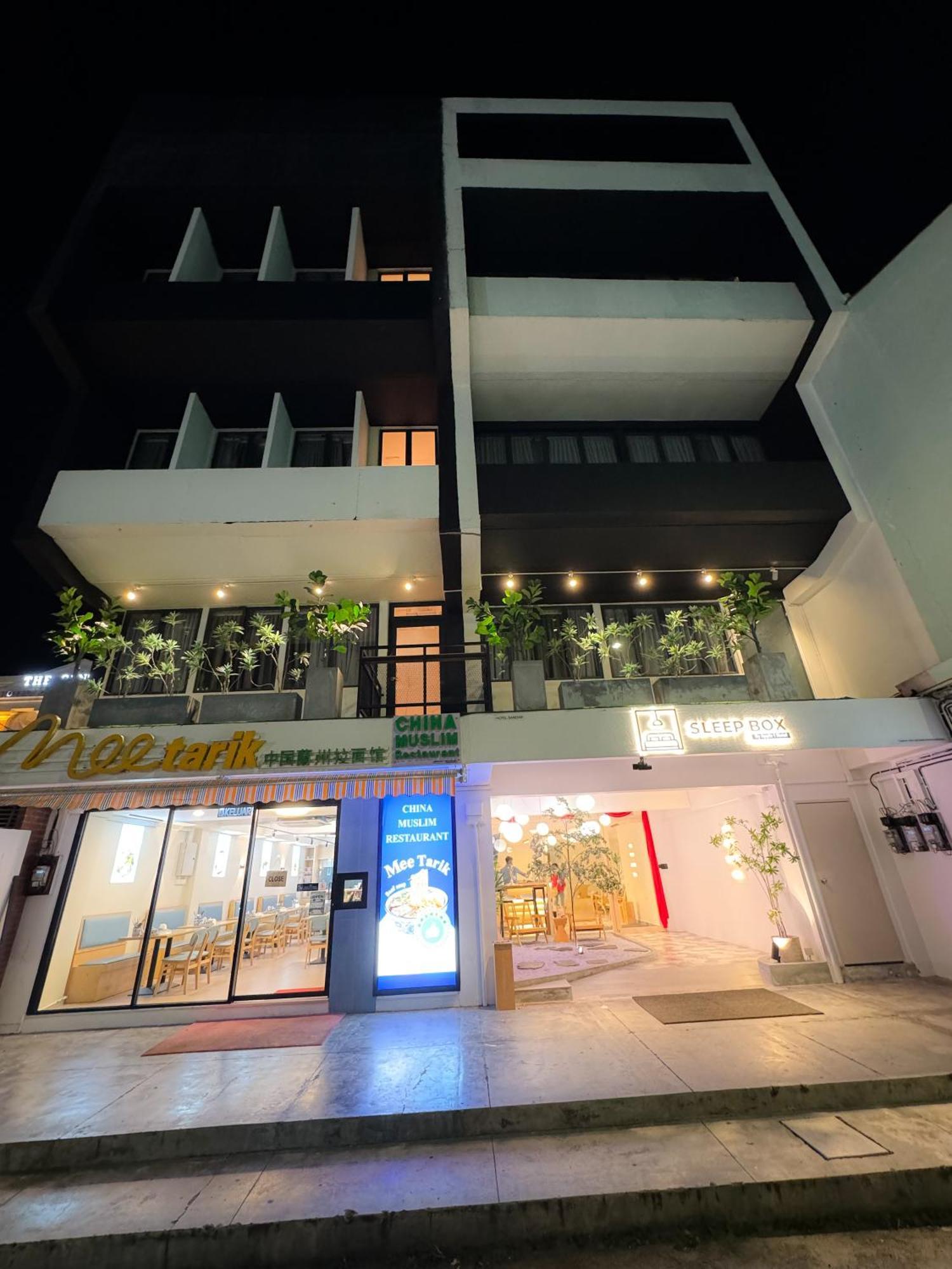 Отель Sleep Box Penang Джорджтаун Экстерьер фото
