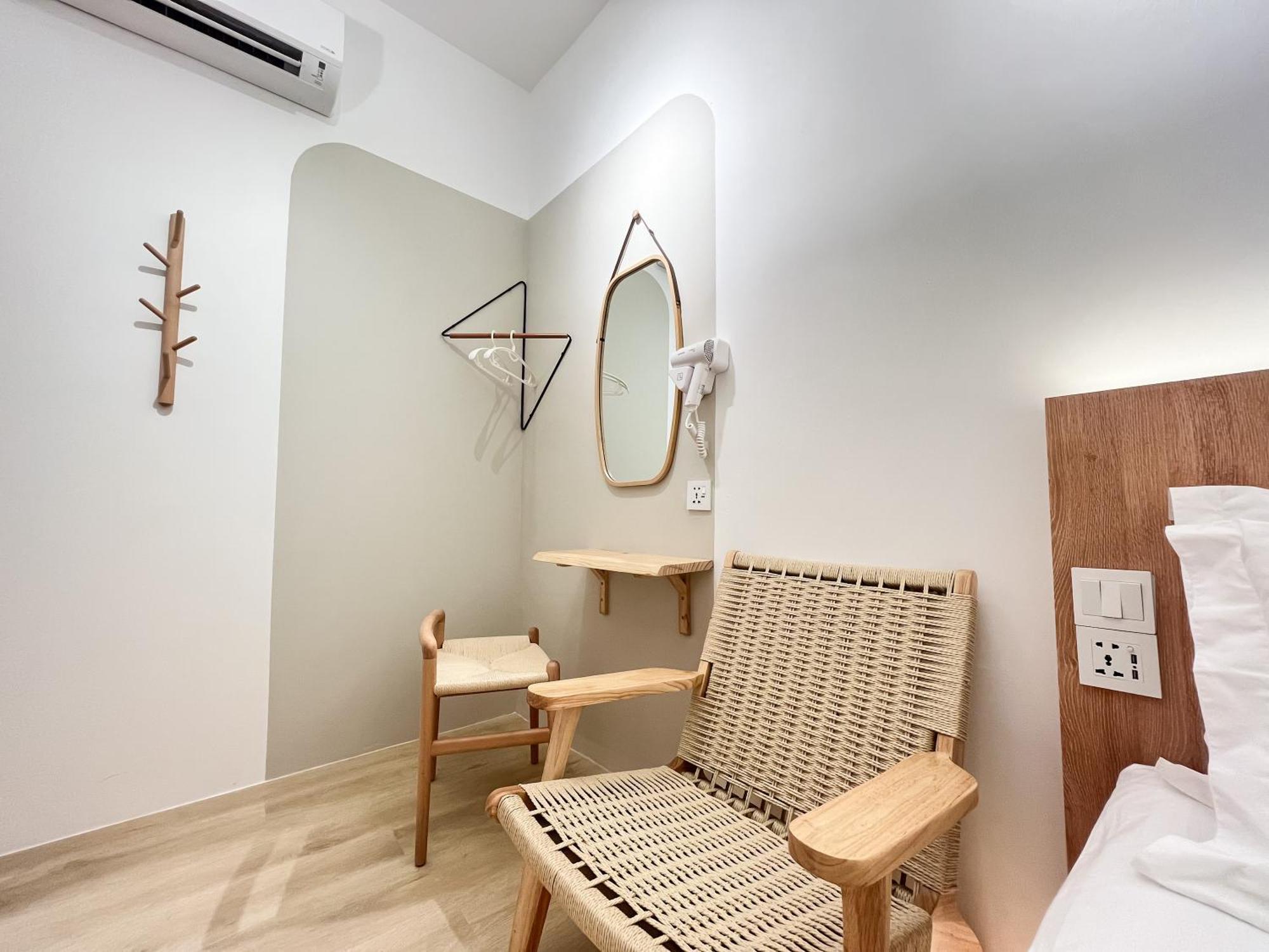 Отель Sleep Box Penang Джорджтаун Экстерьер фото