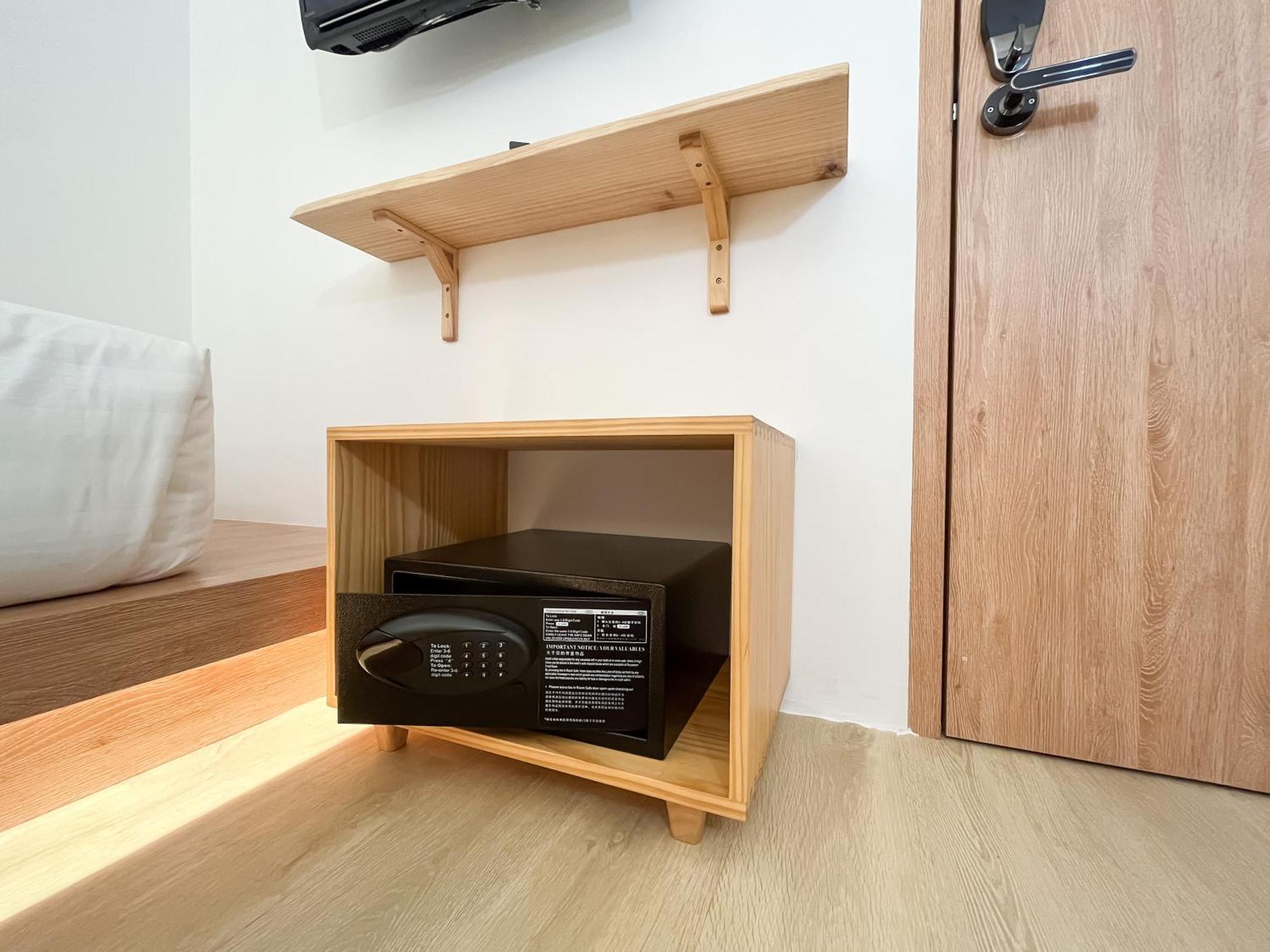 Отель Sleep Box Penang Джорджтаун Экстерьер фото